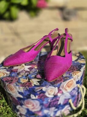Adrienne Vittadini Fuchsia Slingback Pointed Flats